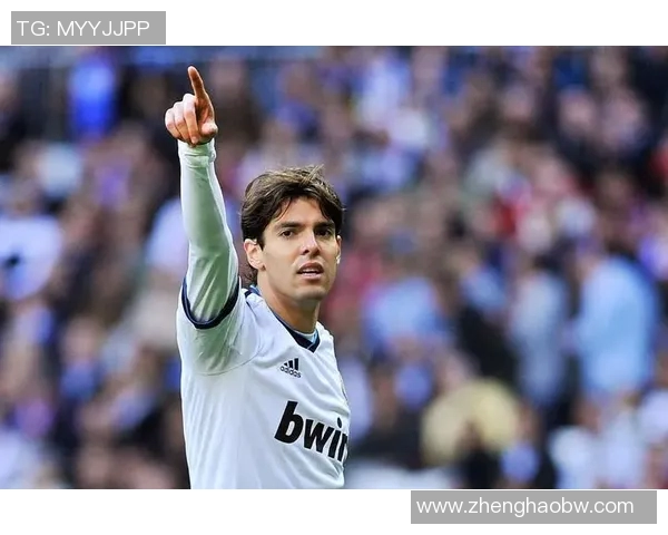 足球明星卡卡的教育背景与成就探讨